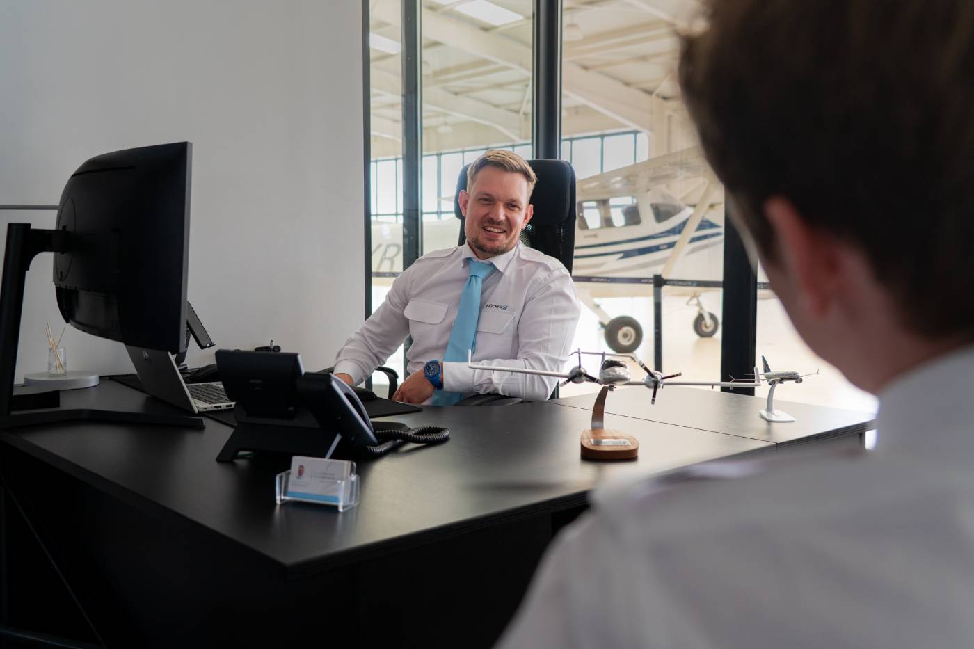 Entretien d'admission entre un candidat et l'équipe Astonfly